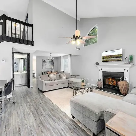 Good Karma Rentals - Renovated Ksu House Next To Interstate 75 Quiet Nhood Tm